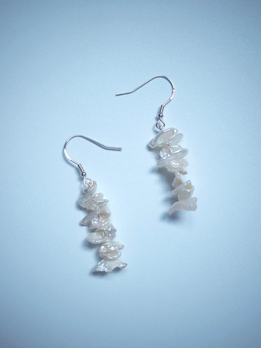 Pearlson 花瓣珍珠流光耳環