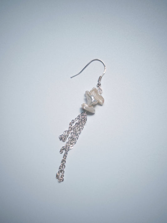 Pearlson 春分花瓣流蘇珍珠耳環（單邊-流蘇邊）